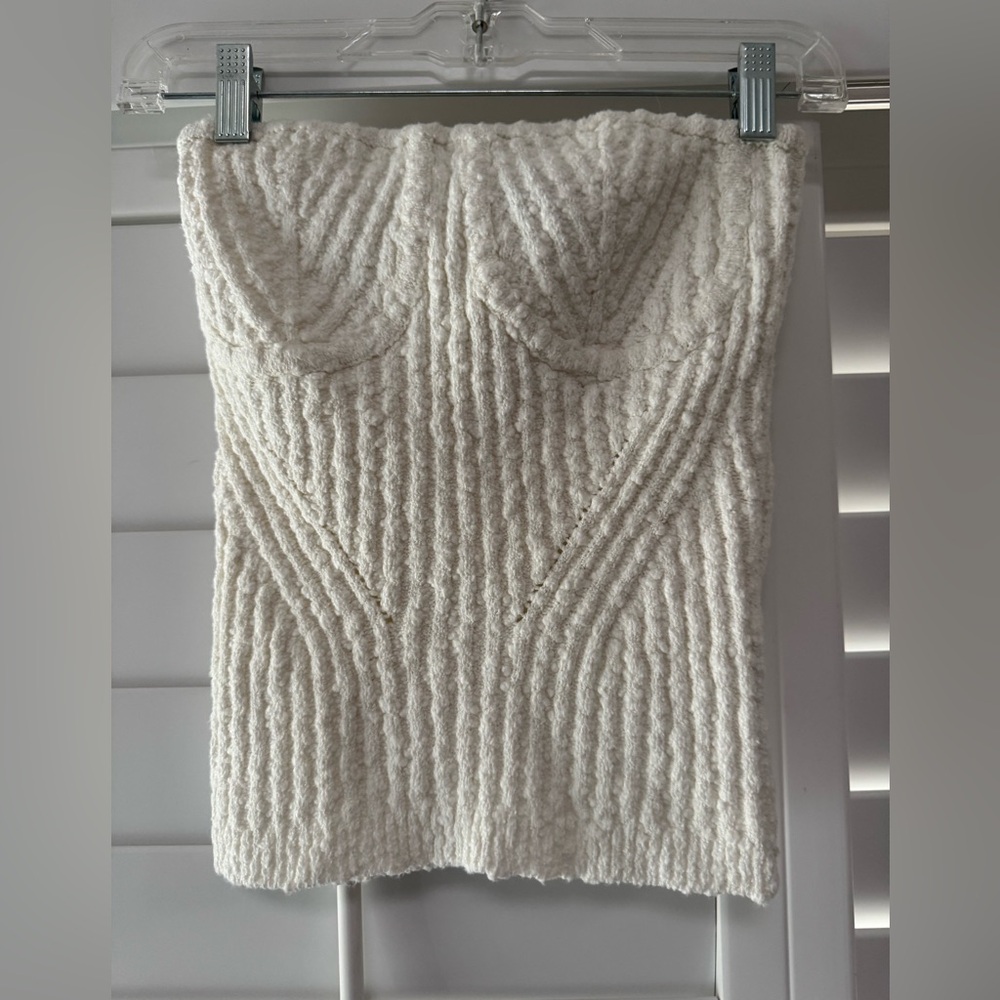 New with tags NWT NBD ivory cream Strapless Textured Top knit  size medium